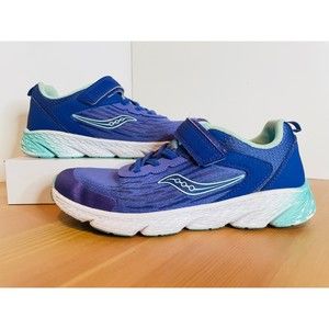 Saucony Girl's Wind A/C Purple Sneaker || Big Kid's Girl's 5M US